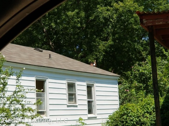 Building Photo - 2 br, 1 bath House - 1828 Elm Drive