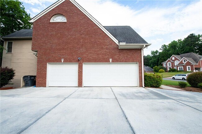Building Photo - 4785 Waterhaven Bend