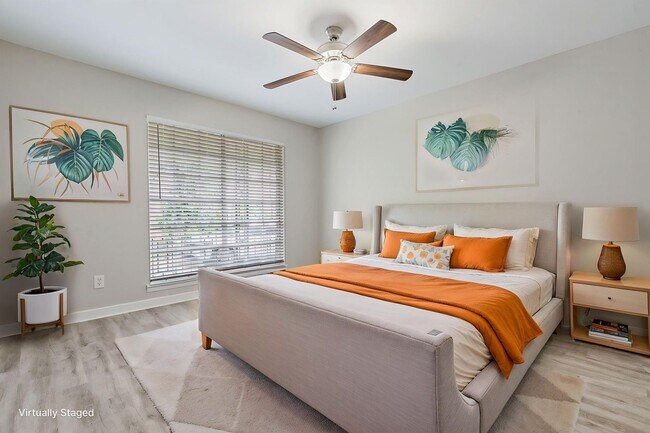 Building Photo - Celeste Manor - 1 Bedroom / 1 Bathroom Apartment