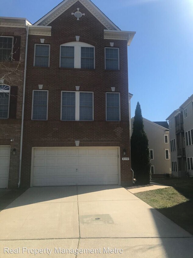 Primary Photo - 3 br, 4 bath House - 8408 Lily Ln