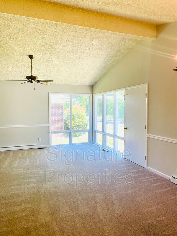 Foto del edificio - 1728 Norwood Ave