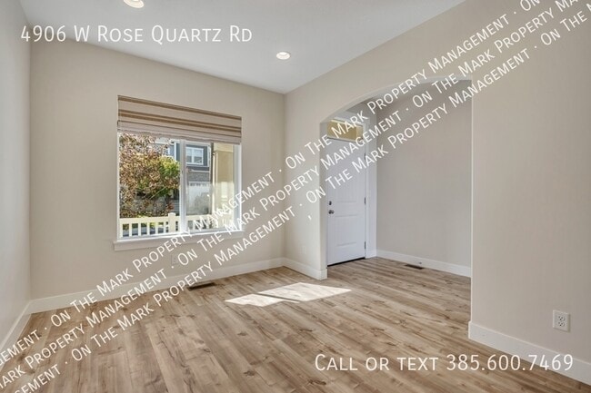 Foto del edificio - 4906 W Rose Quartz