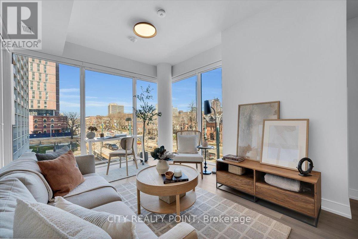 Photo principale - 664 Spadina Ave.