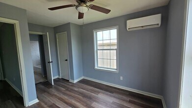 Building Photo - 1012 Ann