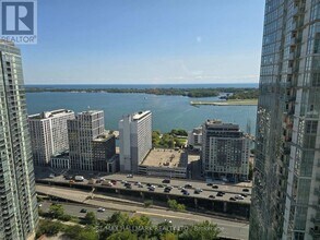 Building Photo - 10 Navy Wharf Ct