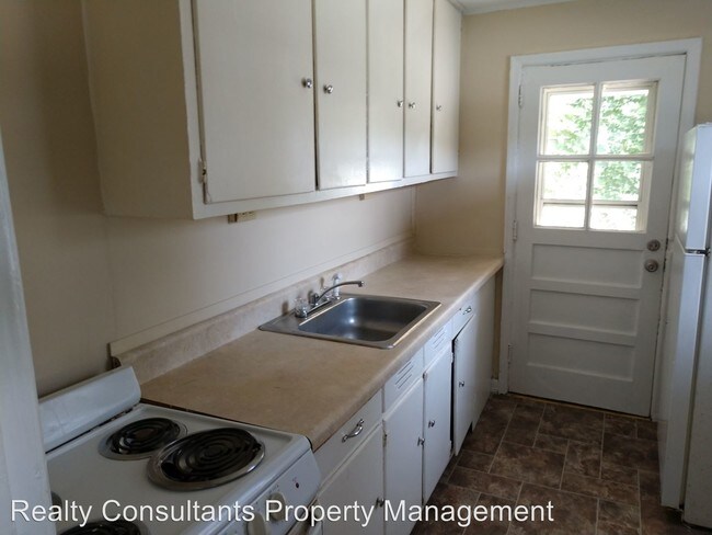 Building Photo - 2 br, 1 bath House - 4416 Trinity Avenue