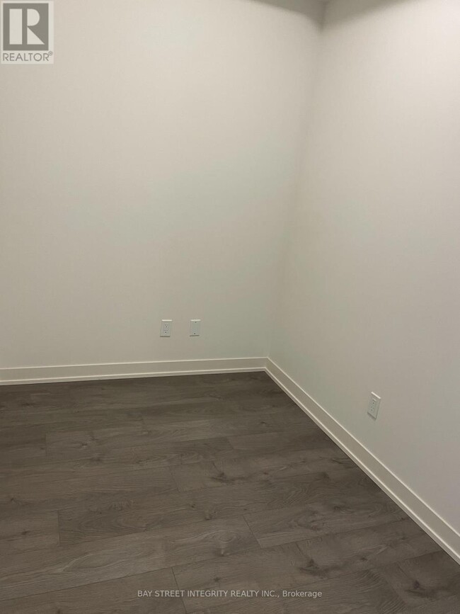 Photo du bâtiment - 4955-4955 Yonge St