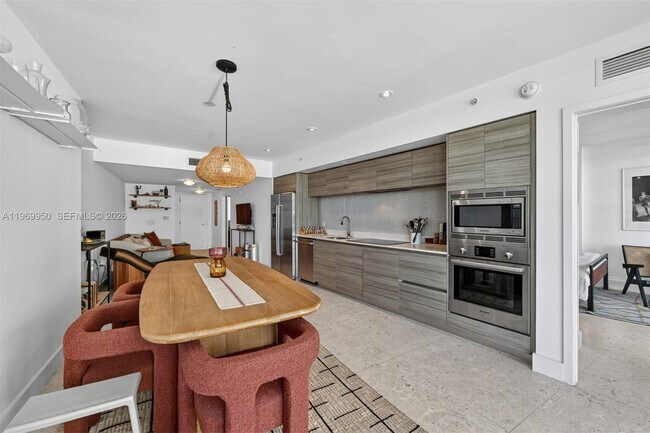 Building Photo - 6620 Indian Creek Dr