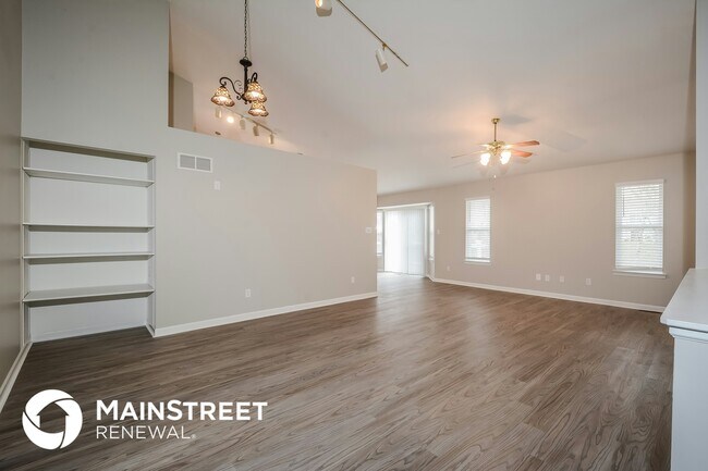 Building Photo - 2737 Whitecreek Ln