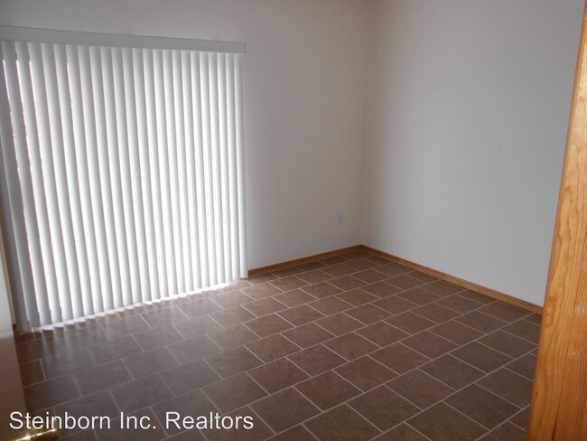Building Photo - 2100 Stone Pine Dr