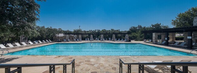 Foto del edificio - 5-Bedroom Home with Solar, Water Softener ...