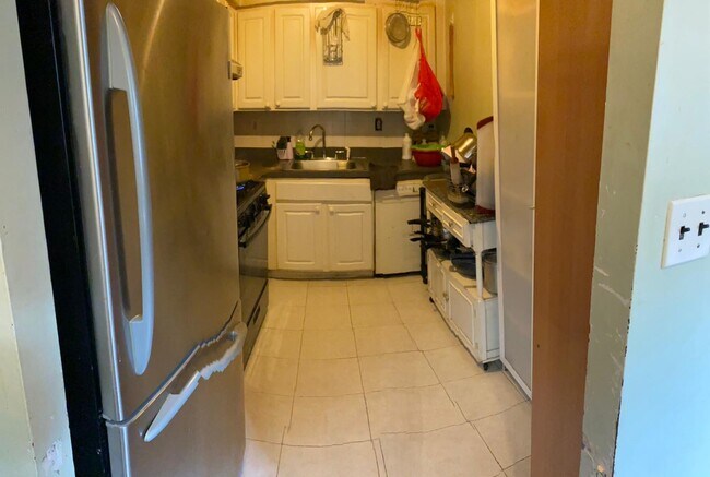 Kitchen - 63-08 Grand Central Pky