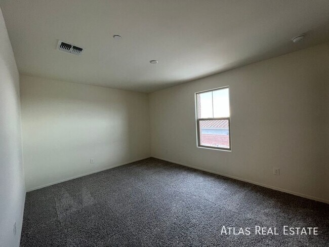 Foto del edificio - 13046 N Murray Dr