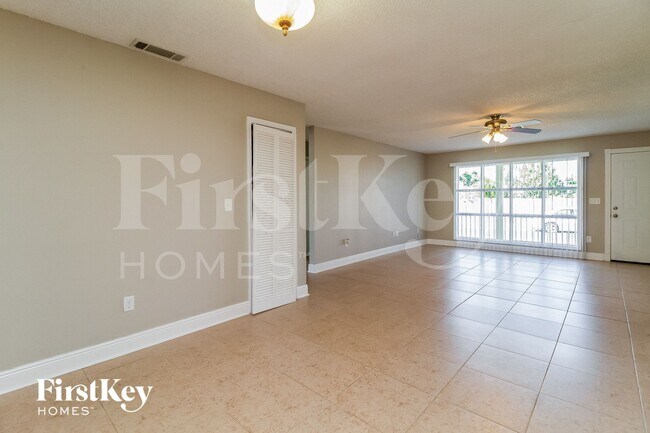 Foto del edificio - 11107 Finchley Pl
