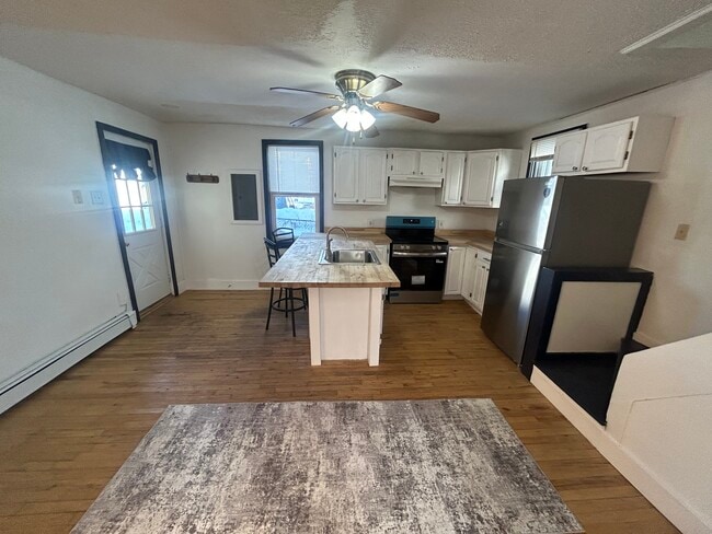 Building Photo - 111 Summer St