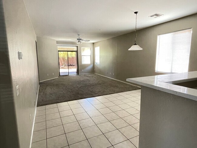 Foto del edificio - Four bedroom 2 bath in Laveen Farms