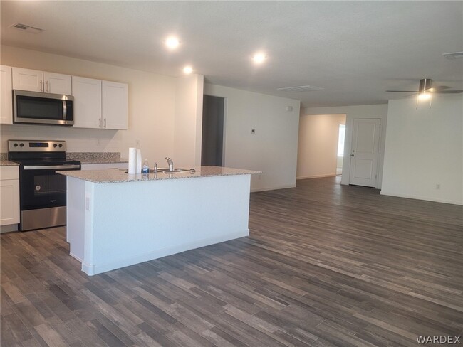 Foto del edificio - 6622 S Mystic Ave
