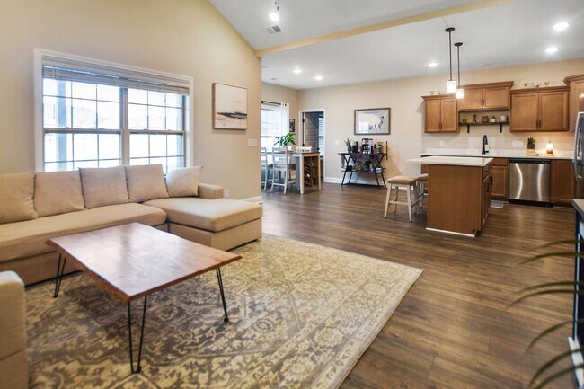 Foto del edificio - Pet Friendly Three Bedroom!