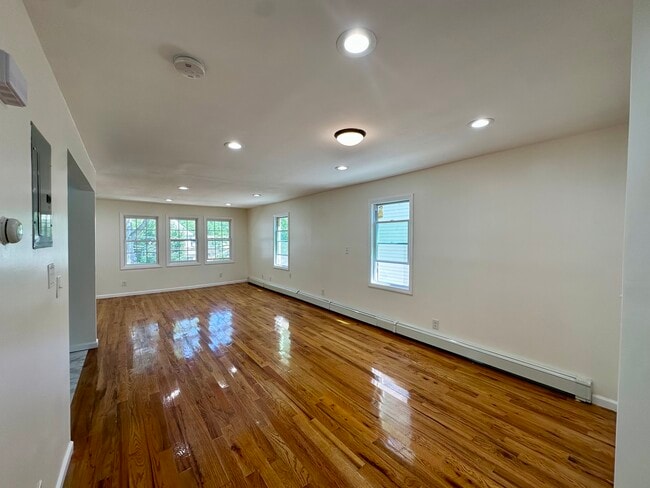 Building Photo - 14666 Huxley St