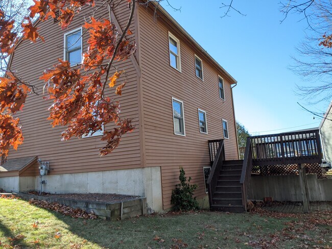 Building Photo - 7 Saint Andrews Cir