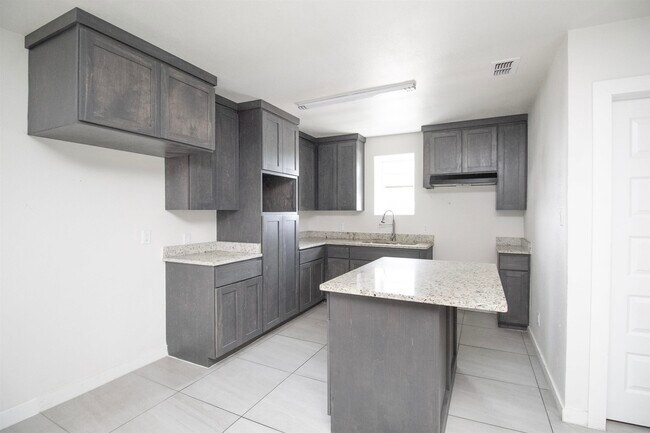 Foto del edificio - 520 E Travis St