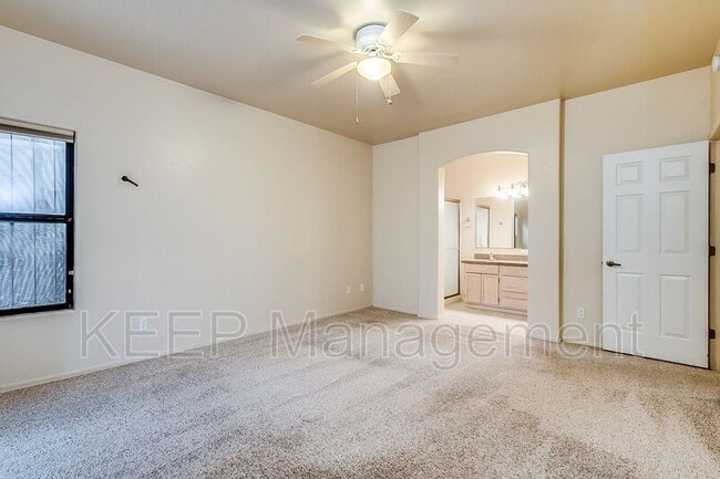 Building Photo - 7667 E Park View Dr