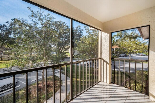 Foto del edificio - 3377 Crystal Ct E