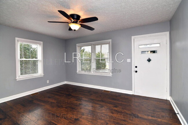 Photo - 10815 Alberta Drive House