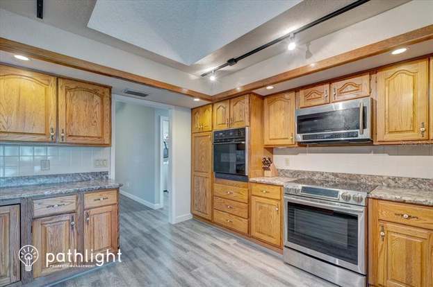 Building Photo - 9375 Bearwalk Path, Weeki Wachee, FL, 34613