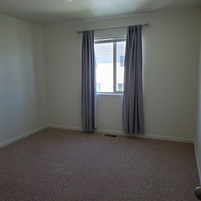 Foto del edificio - 3 BED 2.5 BATH SADDLE RIDGE TOWNHOME