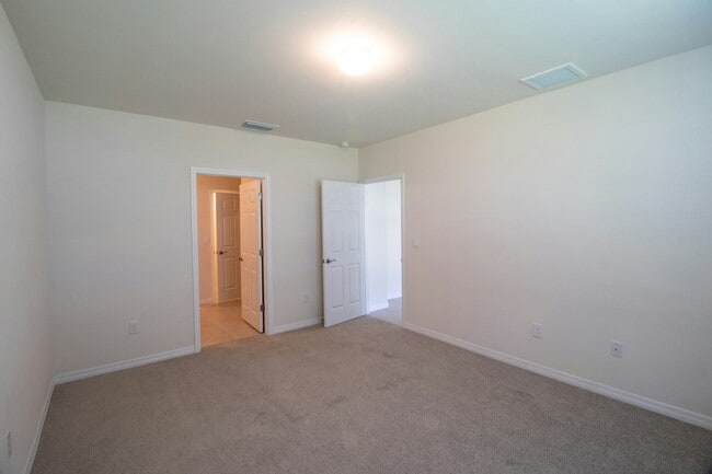 Foto del edificio - 1215 SE 20th St