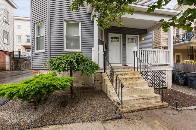 Building Photo - 18 Trenton St