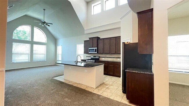 Foto del edificio - 12430 Tyler Springs Ln