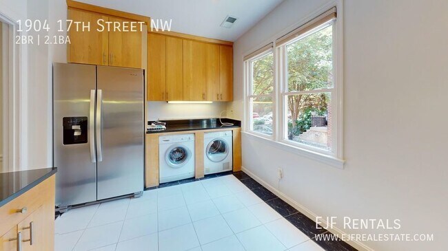 Building Photo - Dupont Circle Duplex Two Bedroom In Amazin...