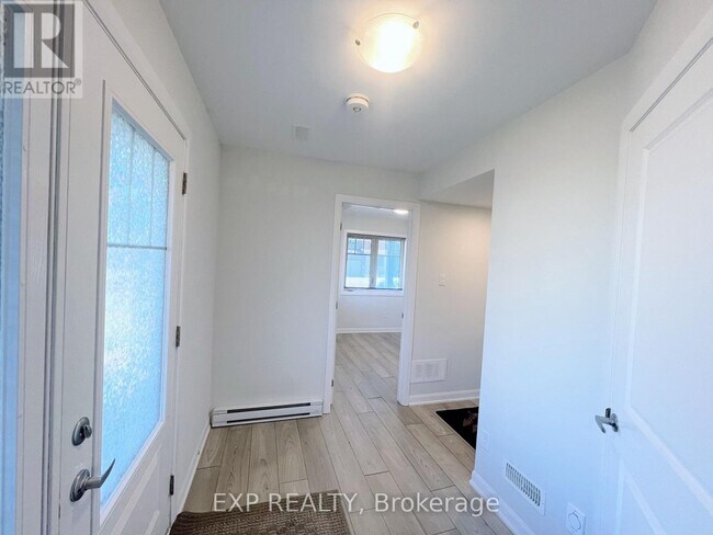 Building Photo - 40 Teelin Cir
