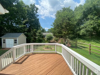 Building Photo - Room in House on Blueshot Ct