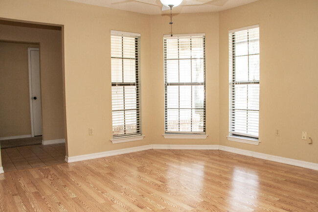 Building Photo - 2785 Willow Bend Ct