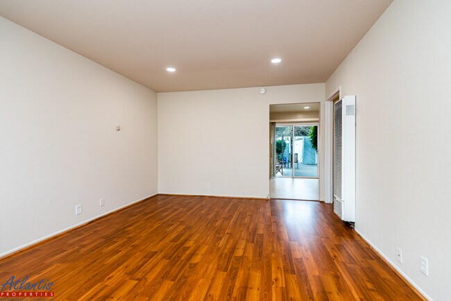 Foto del edificio - 5193 Redstone Dr