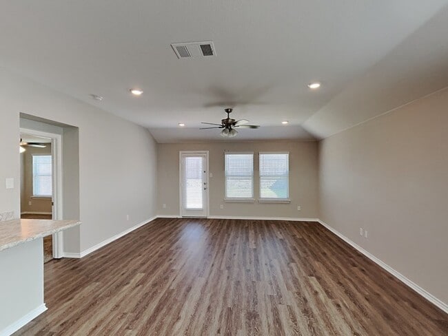 Building Photo - 2116 Tulipwood Dr