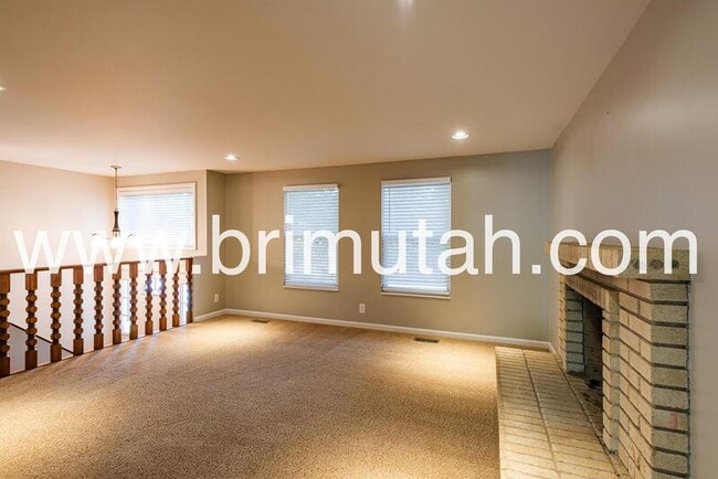 Building Photo - 10337 S 420 E