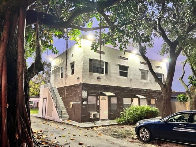 Hollywood Multifamily - Hollywood Multifamily
