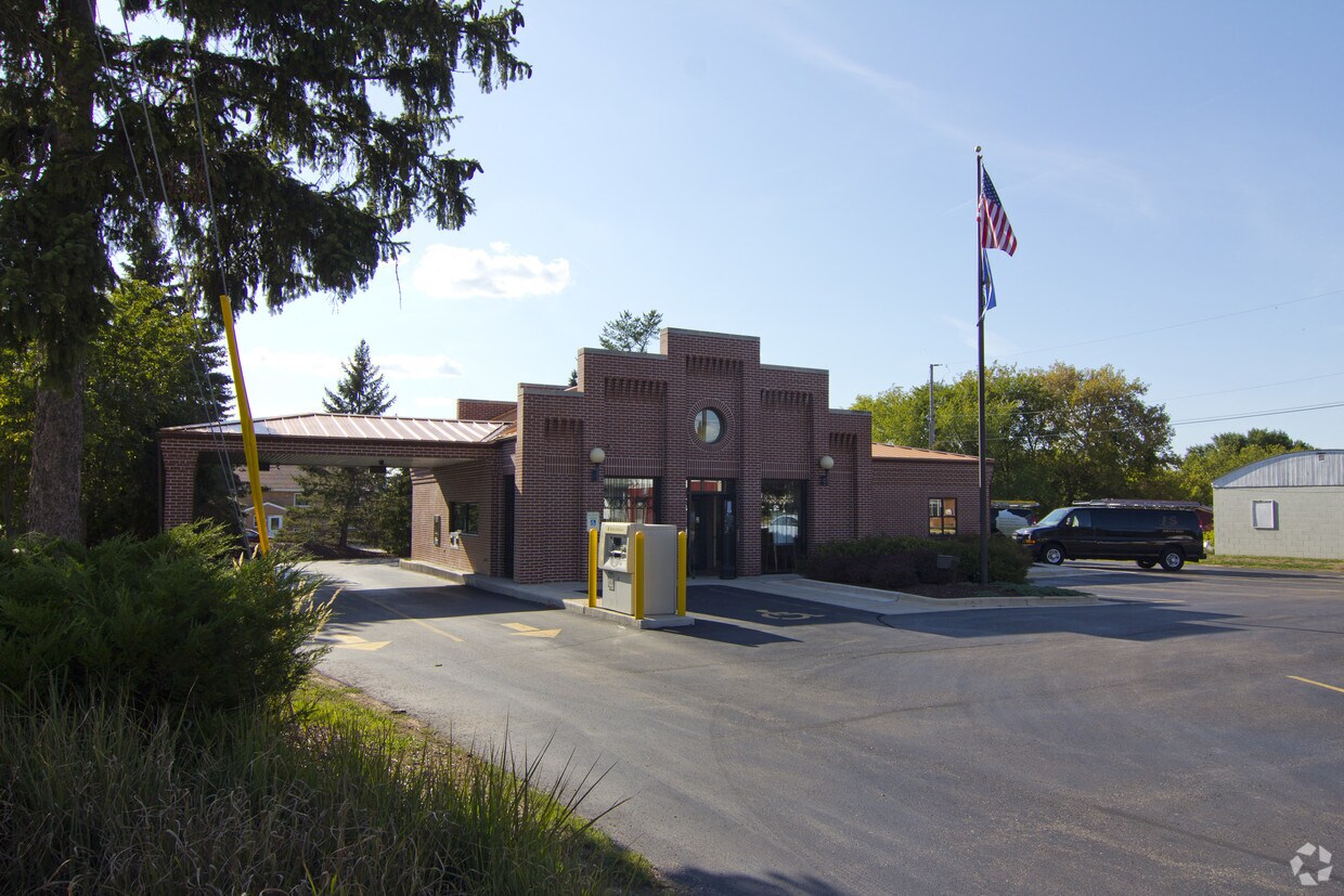 Primary Photo - 228 S Schuyler St