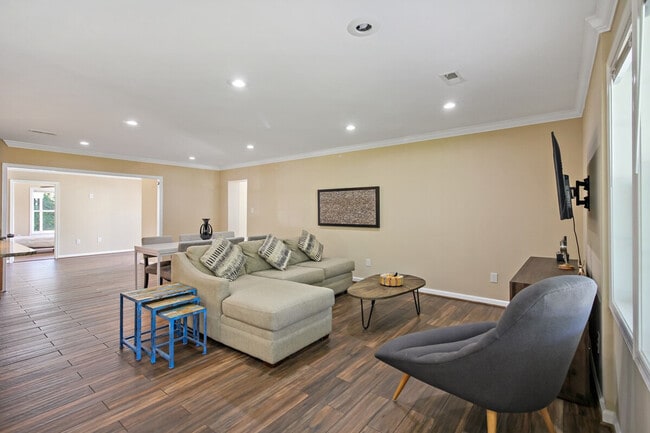 Foto del edificio - 7103 Highland St