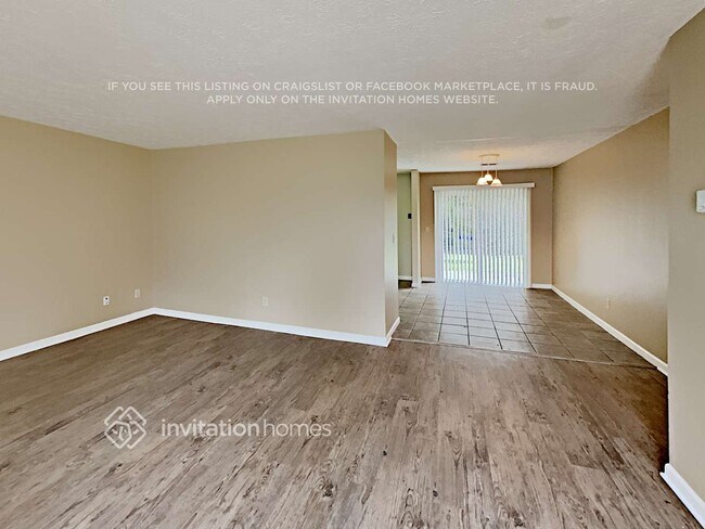 Building Photo - 2463 Mistletoe Ln SW