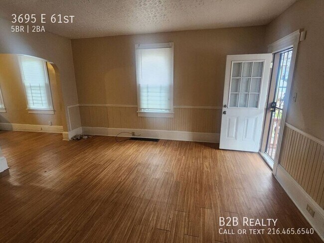 Building Photo - 3695 E 61st-