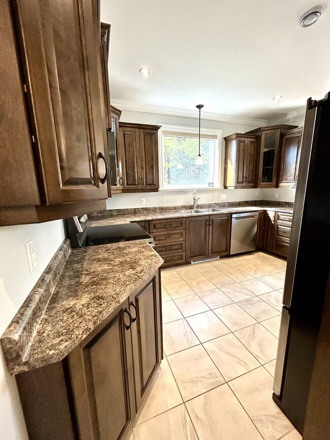 Building Photo - 7 Atlantica Drive