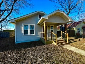 Building Photo - 213 Palmer St