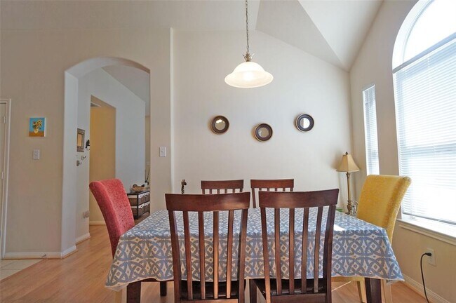 Foto del edificio - 25115 Clover Ranch Dr