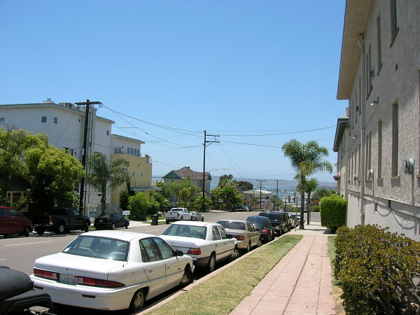 Building Photo - Avalon Apartments