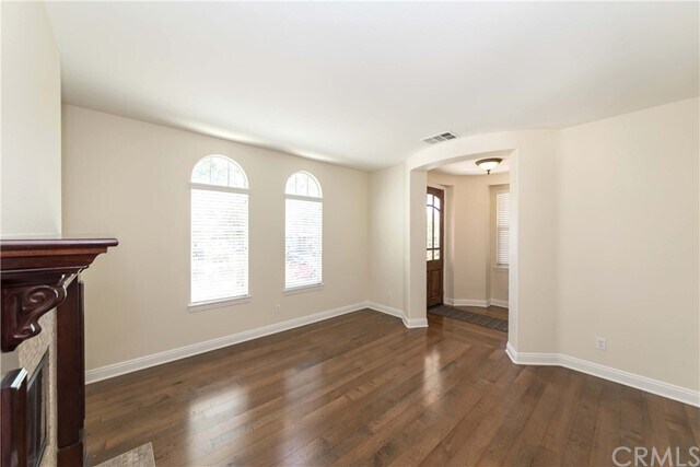 Foto del edificio - 6363 Huntington Dr